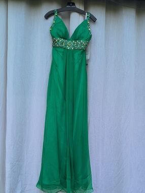 Forever Yours 9971 - Size10 Beaded Green Dress w/Embellished Waist